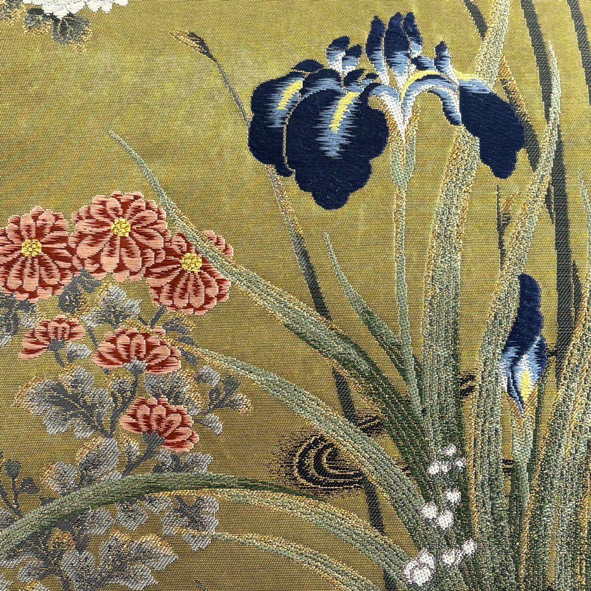 【美品】 袋帶 秀品級 草木染監修 三代目太田藤三郎 菖蒲 菊花 金金箔 金絲 金茶 大鼓圖案 純蠶絲