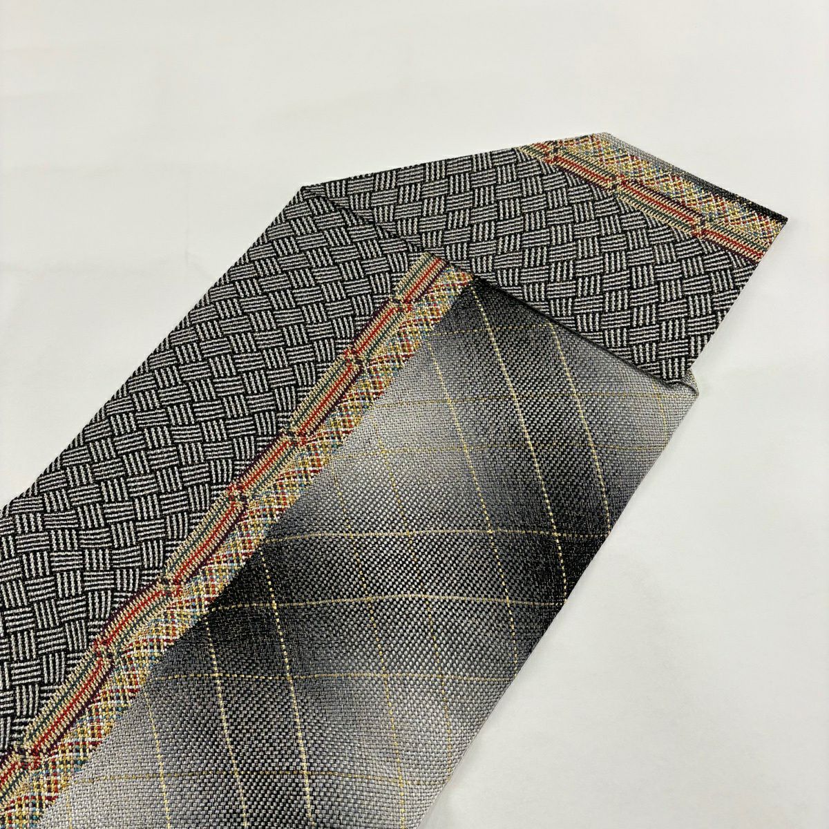 【美品】 名古屋帶 優品級 八寸名古屋帶 松樹葉仕立 幾何圖案 金線 黑灰 純蠶絲