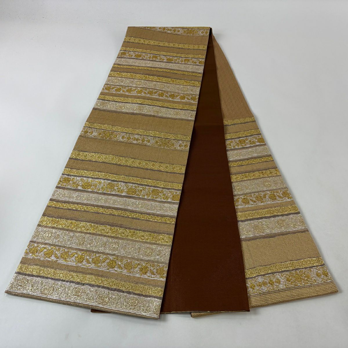 【美品】 袋帶 秀品級 橫段紋 草花紋 金絲 金金箔 黃土色 六通 純蠶絲