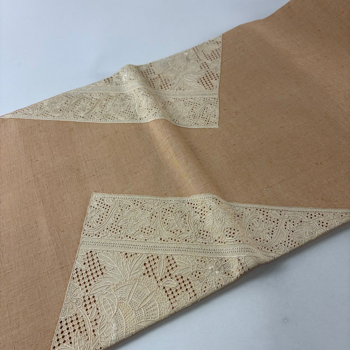 【美品】 袋帶 秀品級 紬織織 草花紋紋 刺繡 淺橙色 大鼓圖案 純蠶絲