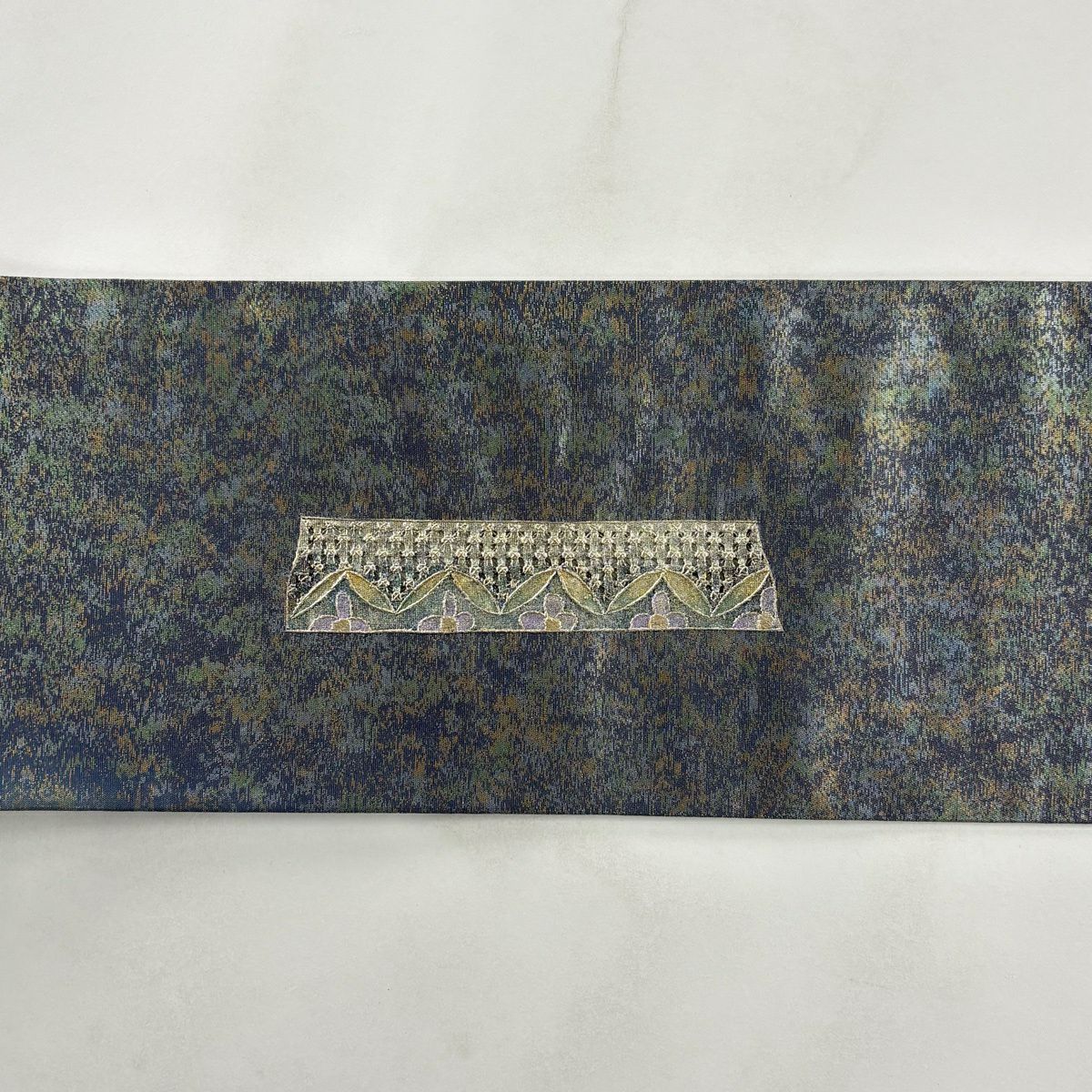 【美品】 名古屋帶 秀品級 向鳥 草花紋刺繡 金銀彩 青灰 純蠶絲