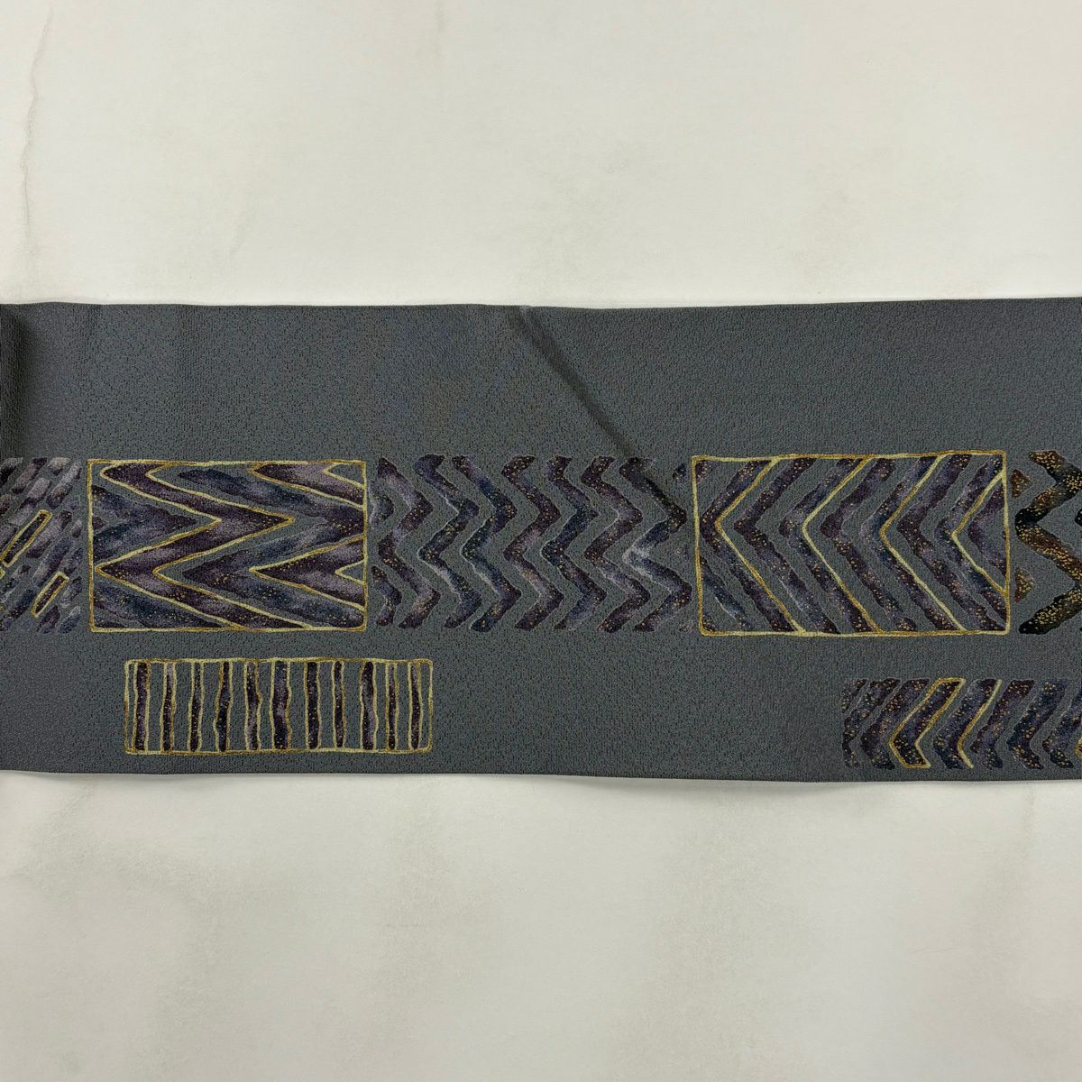 【美品】 名古屋帶 秀品級 幾何圖案 金彩裝飾 青灰色 純蠶絲