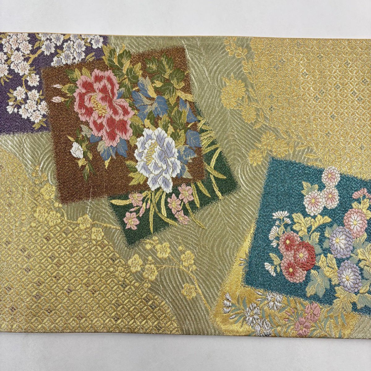 【美品】 袋帶 秀品級 色紙 草花紋刺繡 金絲 金 六通 純蠶絲