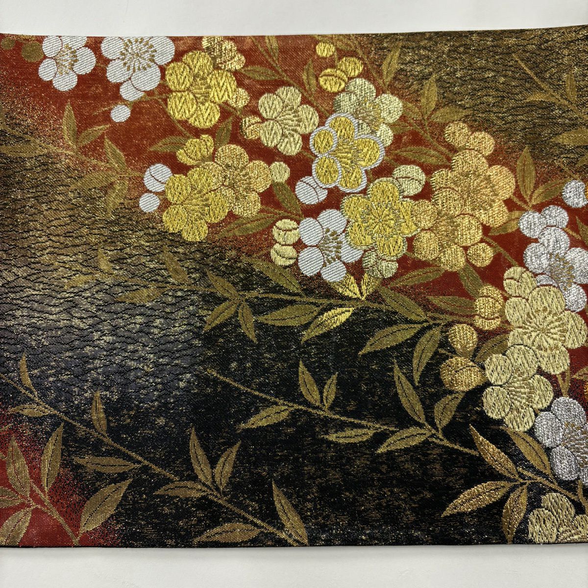 【美品】 袋帶 秀品級 梅花 幾何學 唐織 金絲 金 六通 純蠶絲