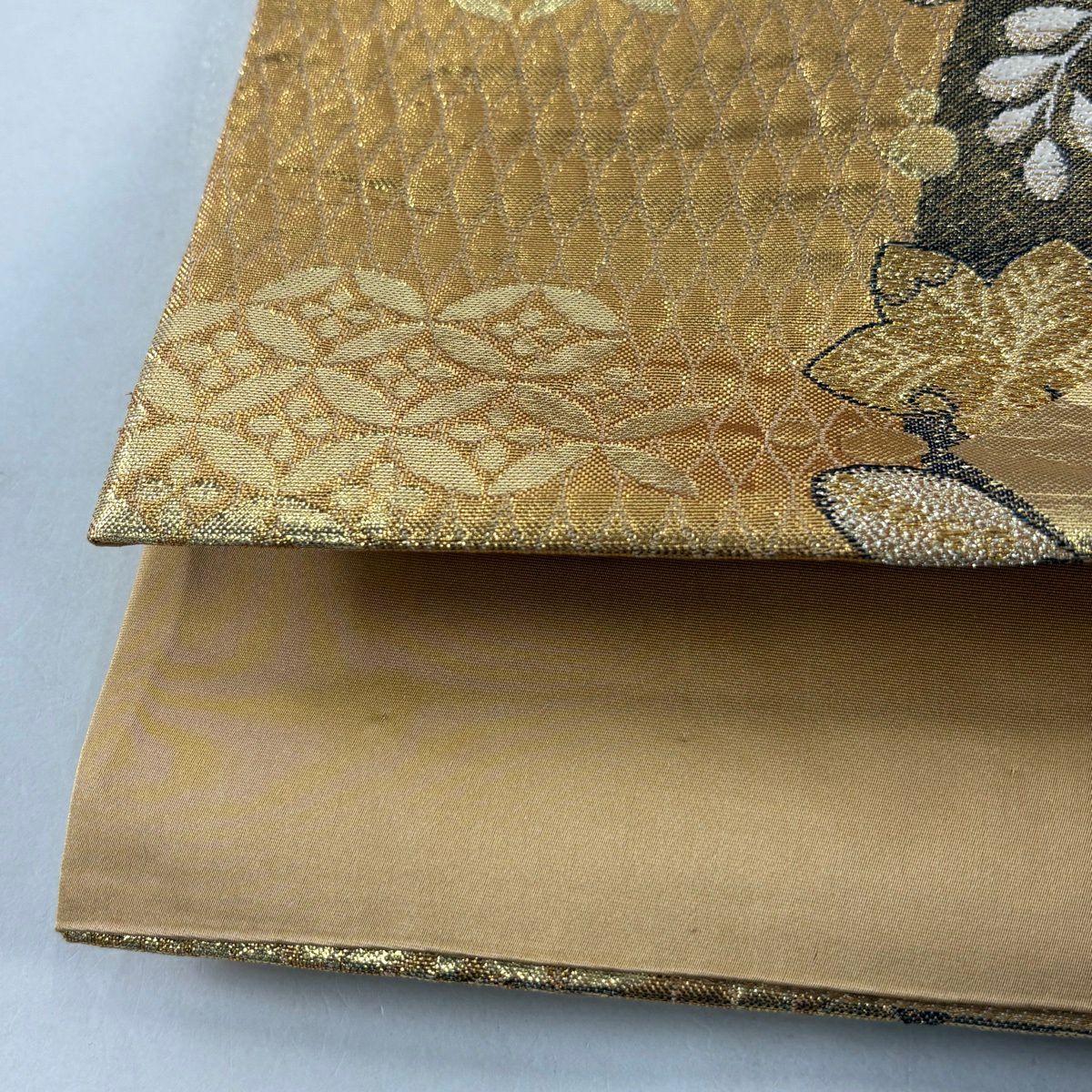【美品】 袋帶 秀品級 草花紋紋 桐 金絲 金金箔 金 六通 純蠶絲
