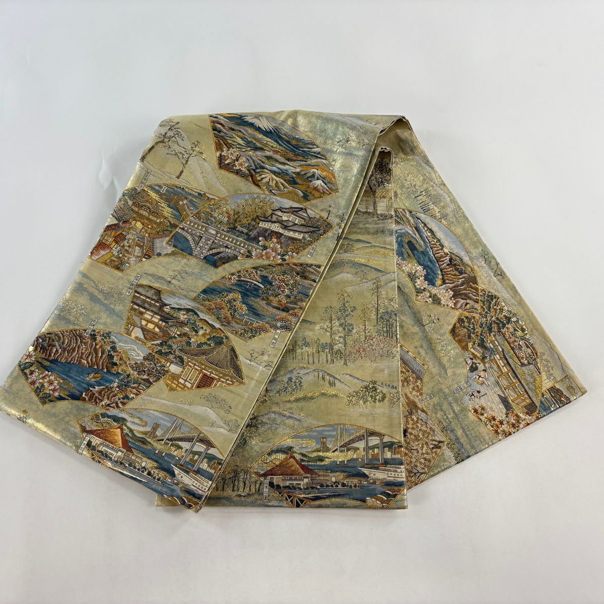 【美品】 袋帶 秀品級 故鄉的詩 扇子面 關東紀行 金絲 金金箔 金色 大鼓圖案 純蠶絲