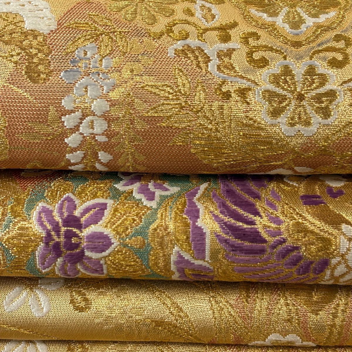 袋帶 逸品級 じゅらく 落款あり 証紙あり 鳳凰 草花紋刺繡 金線 米色 お太鼓柄 純蠶絲
