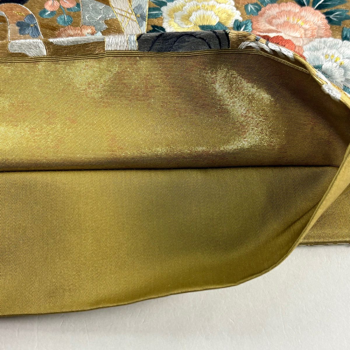 【美品】 袋帶 逸品級 幾帳 御所車 刺繡 金銀彩 金 六通 純蠶絲